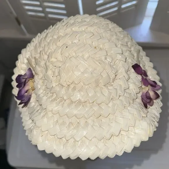 Vintage 50s/60s Jean Allen of Gage Cream Woven Hat‎ with Purple Floral Detailing - Picture 2 of 7